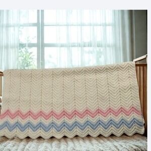 Handmade Crochet‎ Baby Blanket Chevron Ripple Cream Pink Blue Pastel Nursery